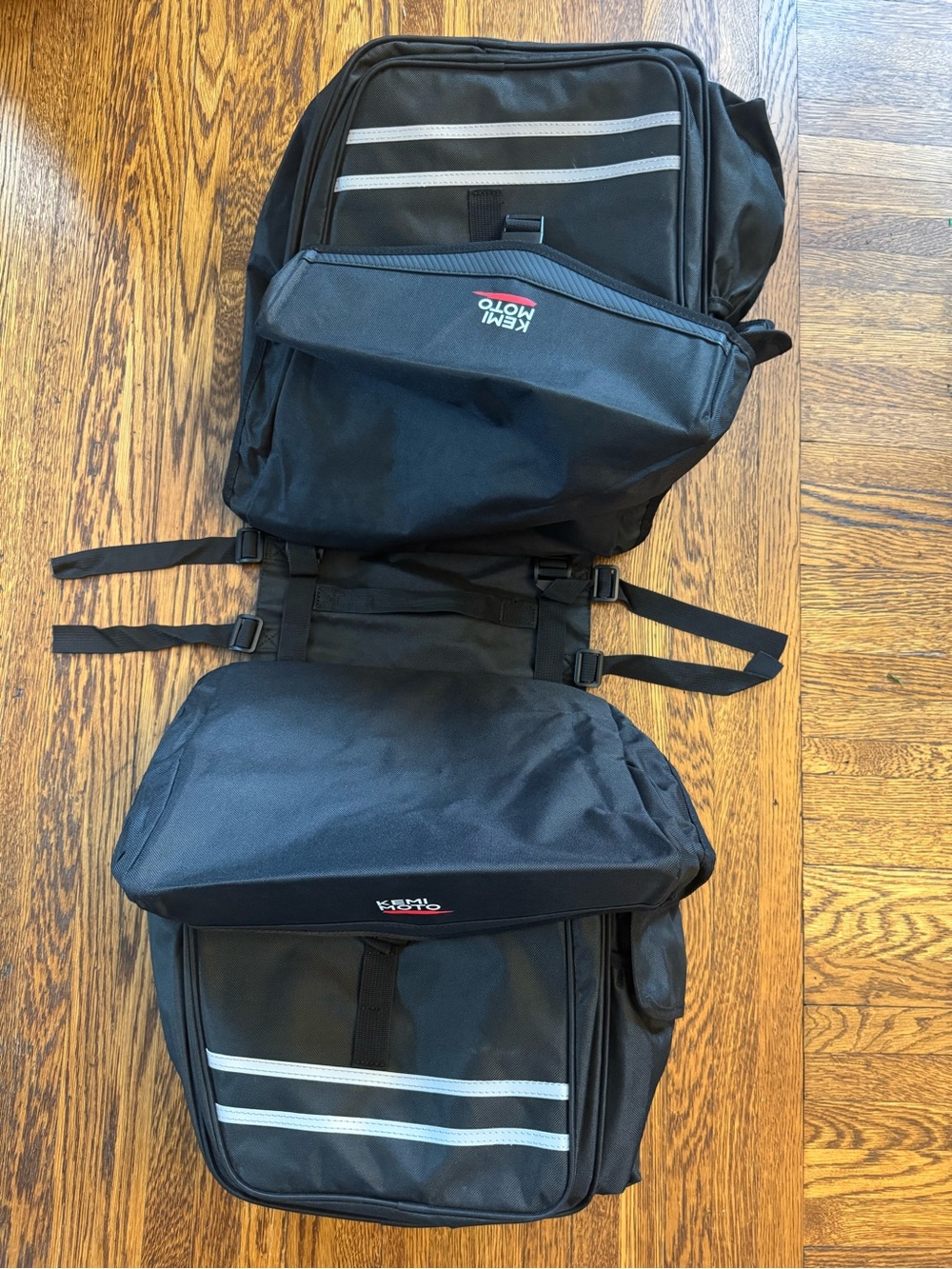 Pair of Kemimoto Expandable Motorcycle Saddlebags designed with water-resistant